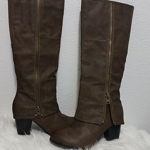New WOT.Women's boots